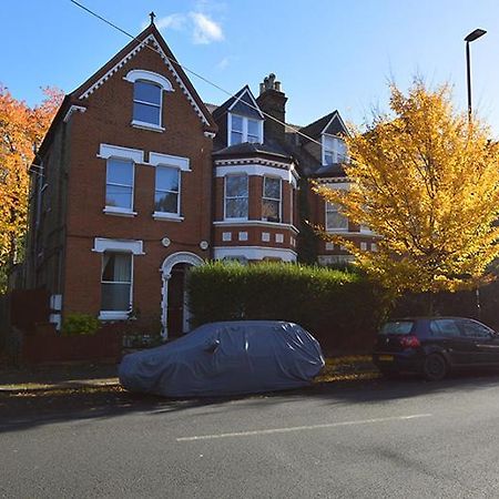 2 Bedroom Top Floor Flat, West Dulwich Free Street Parking ลอนดอน ภายนอก รูปภาพ