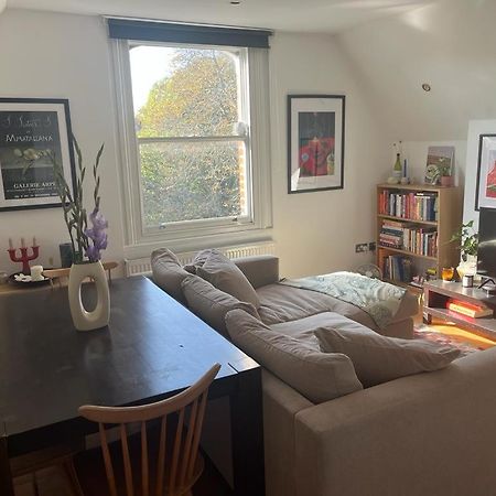 2 Bedroom Top Floor Flat, West Dulwich Free Street Parking ลอนดอน ภายนอก รูปภาพ